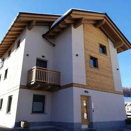 Casa Campacc アパート リヴィーニョ